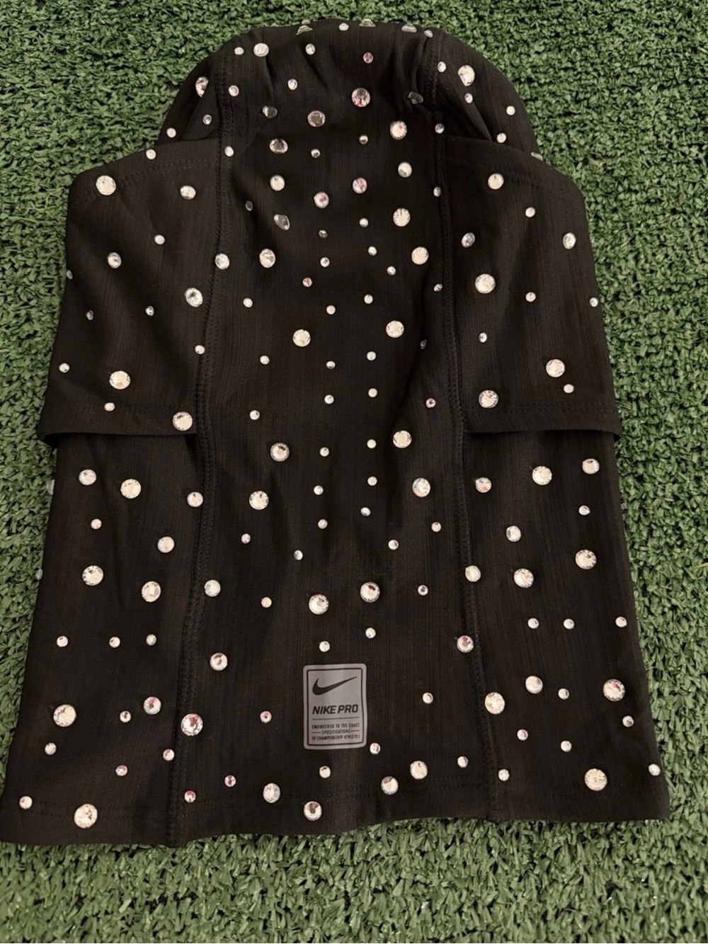 Nike bedazzled Black Rhinestone-Embellished Pro Hyperwarm Hood - Picture 2 of 3